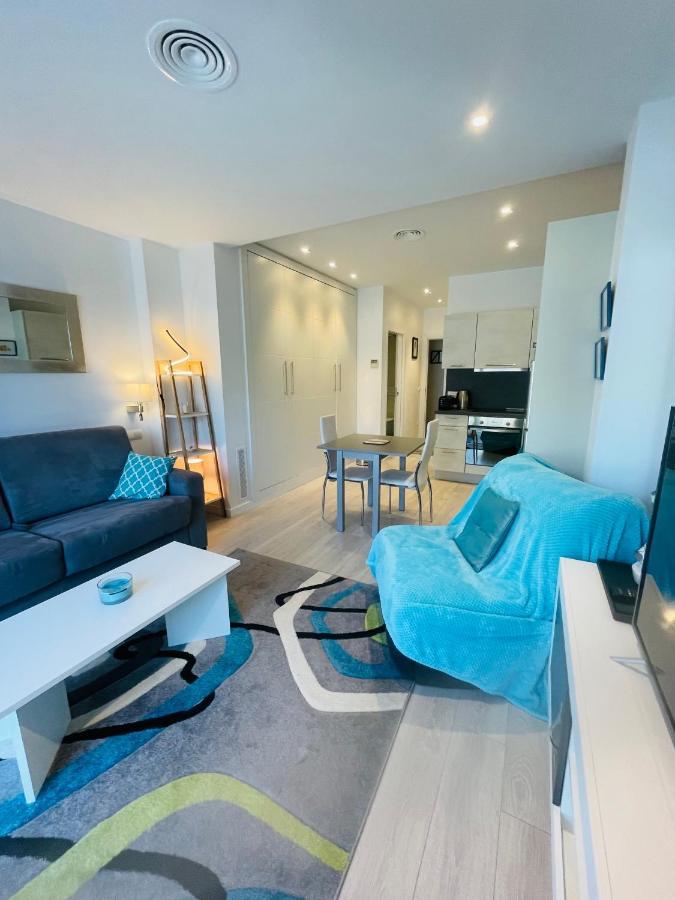 Ferienwohnung Castell Blau Roses Exterior foto